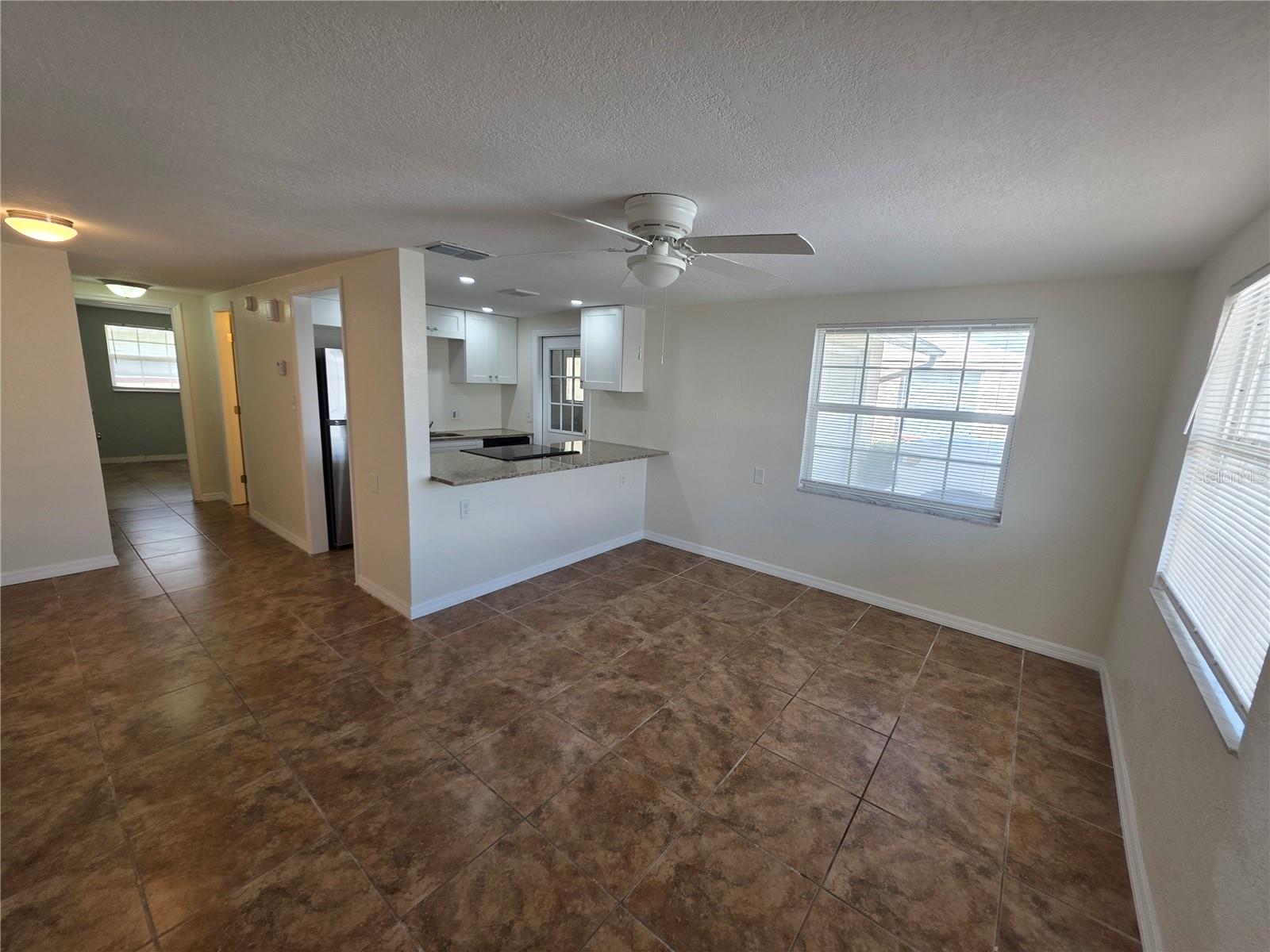 4926 GETNER ST #4926 — photo 3