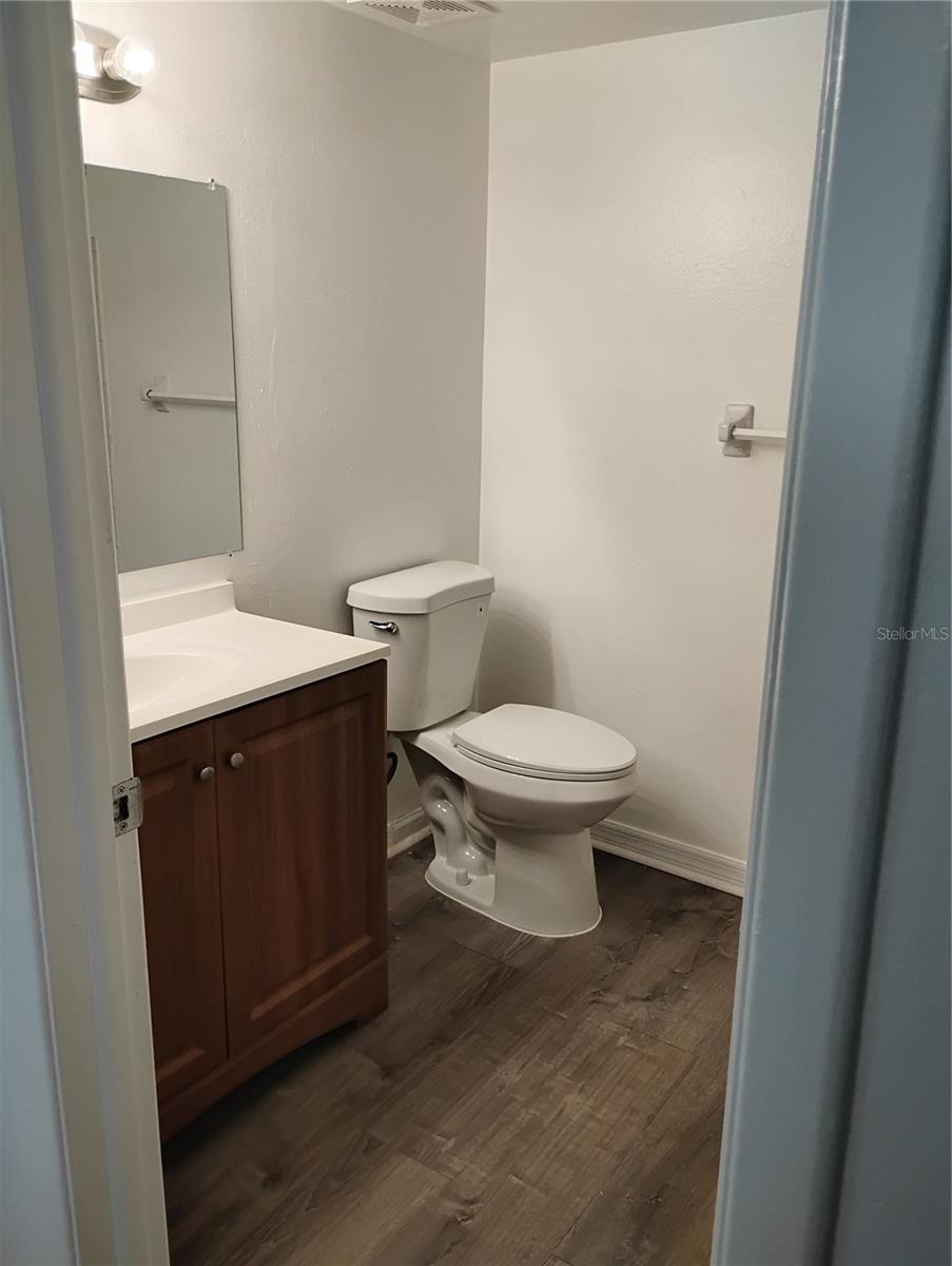 116 SW JEFFERSON CIR #5 — photo 9