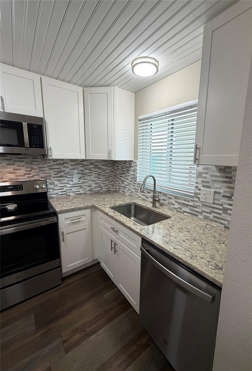 3708 LAKE BAYSHORE DR #K415 — photo 4