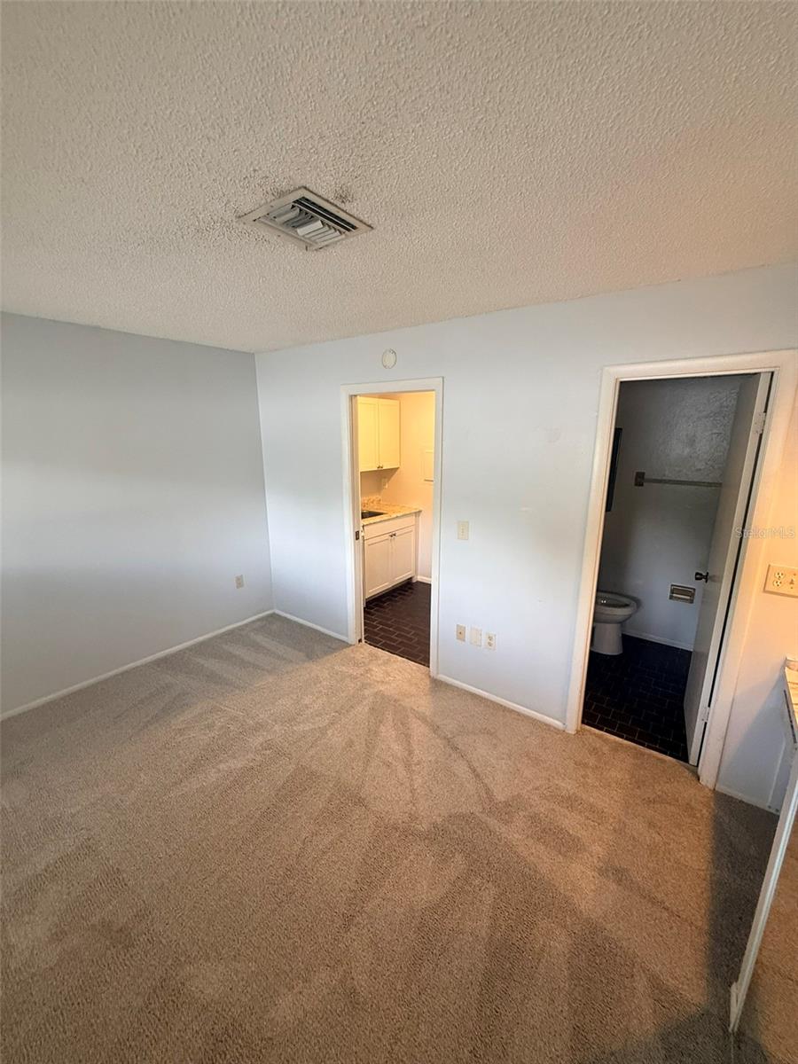 3501 LONGMEADOW #1 — photo 34