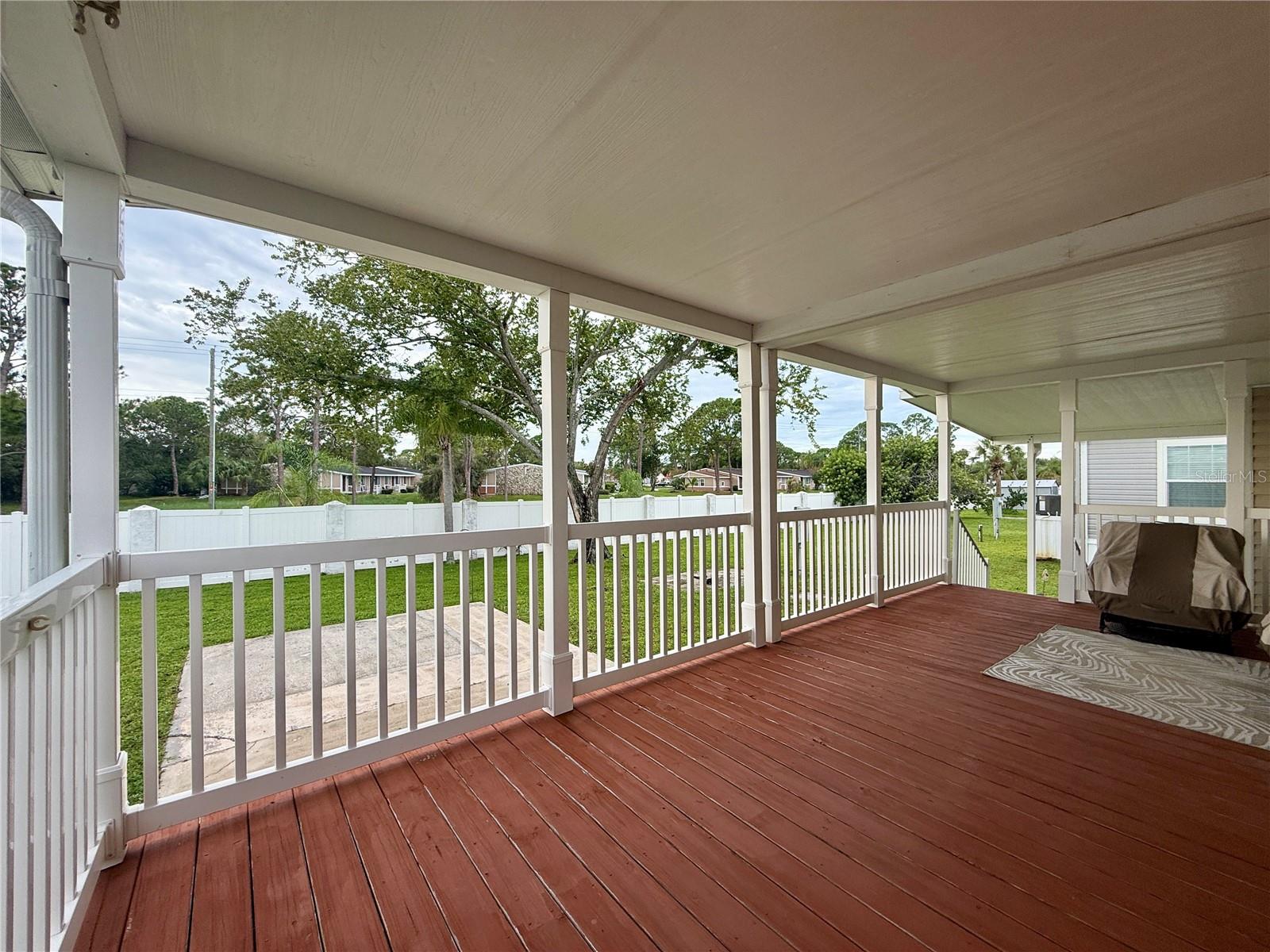 260 S PORT ROYAL LN — photo 9