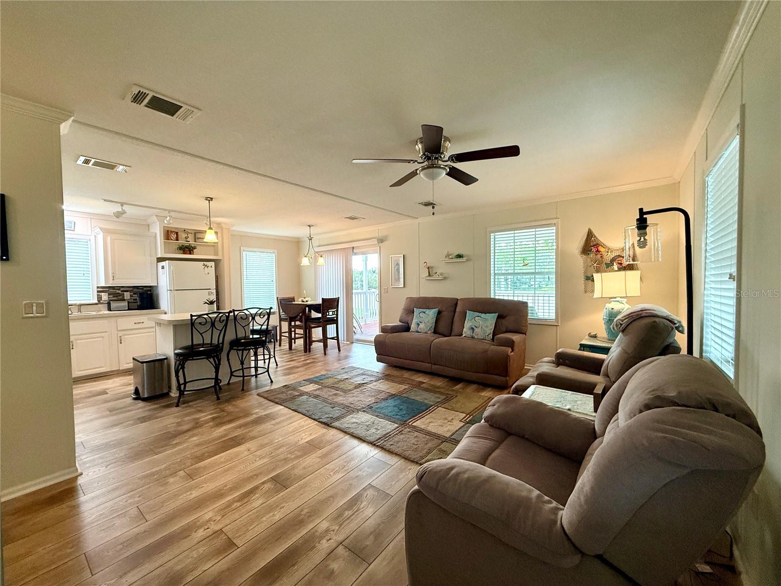 260 S PORT ROYAL LN — photo 3