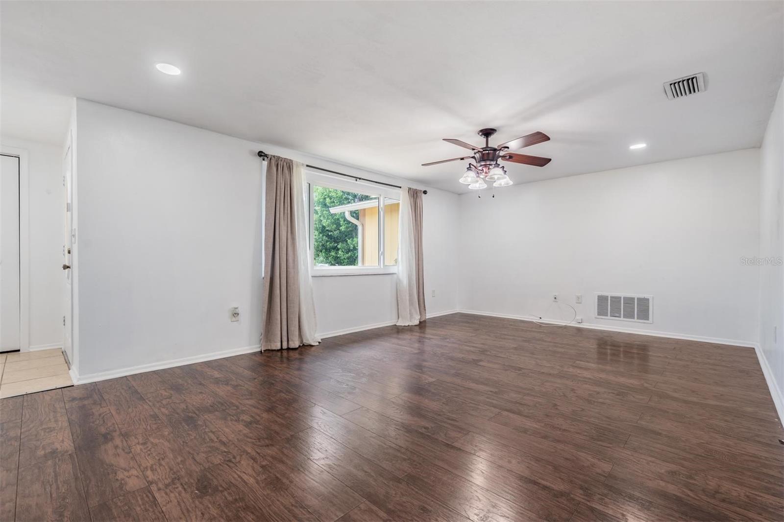 7700 BIRCHWOOD DR — photo 8