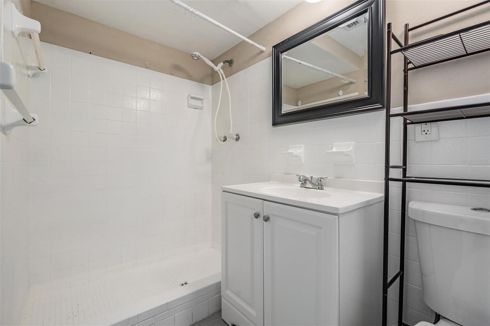 7700 BIRCHWOOD DR — photo 23