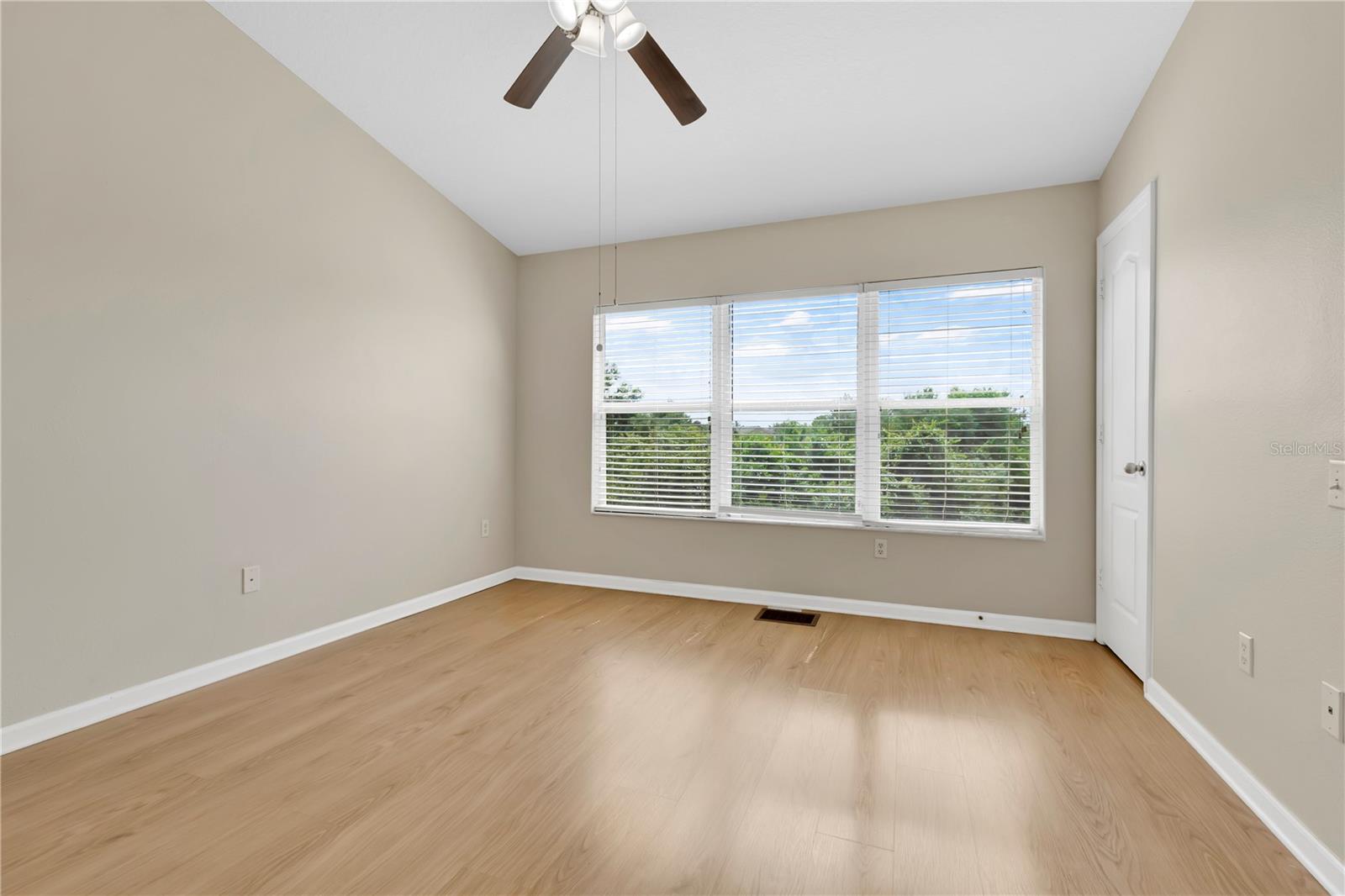 10173 BESSEMER POND CT — photo 8