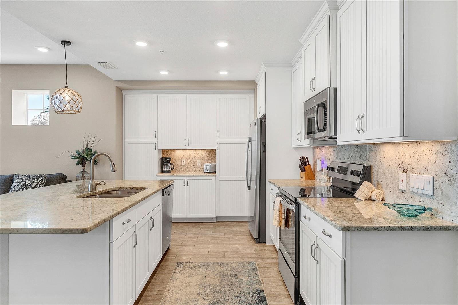 391 ARUBA CIR #203 — photo 14