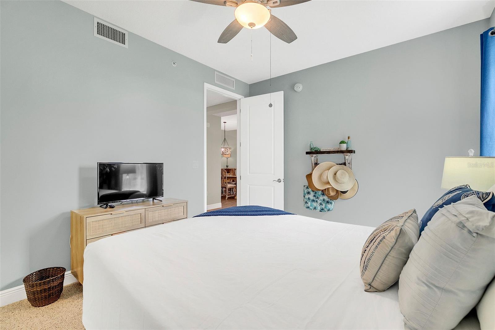 391 ARUBA CIR #203 — photo 32
