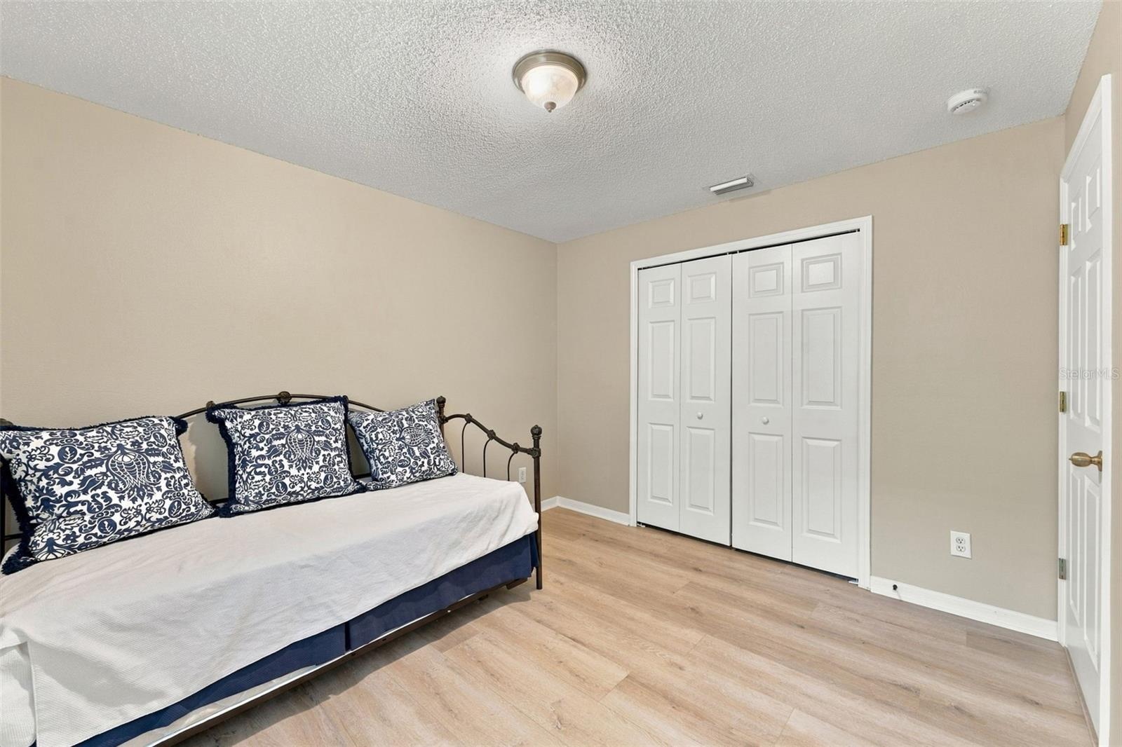 609 CAPE COD CIR — photo 23