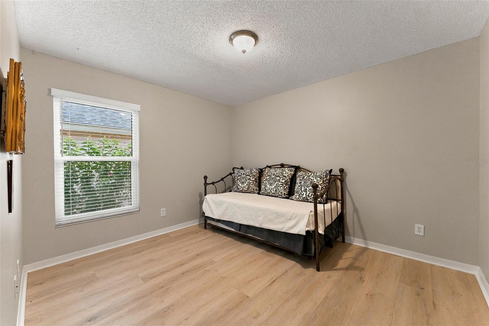609 CAPE COD CIR — photo 22