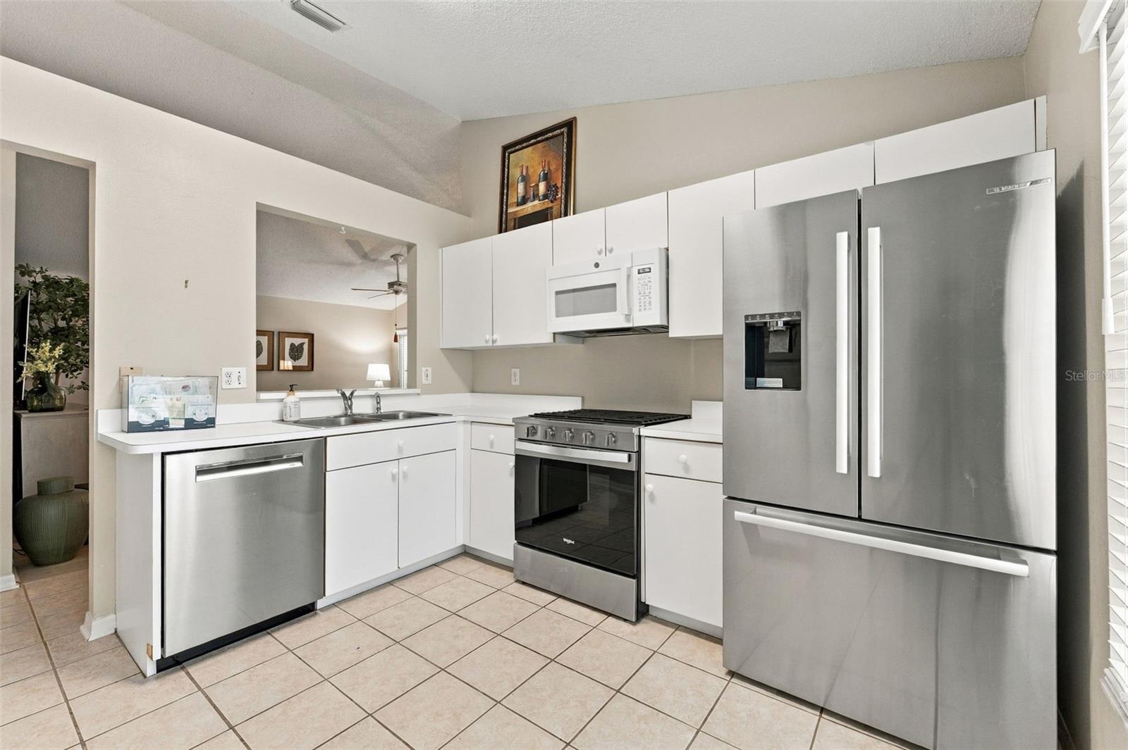 609 CAPE COD CIR — photo 10