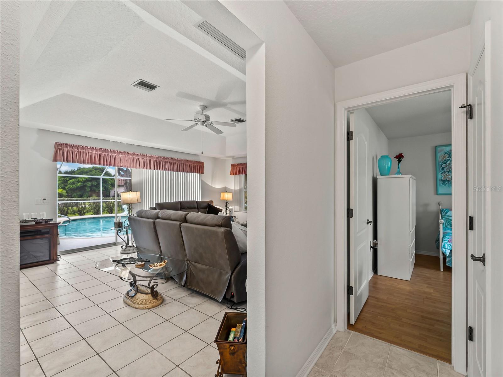 546 LAUREL CHERRY LN — photo 40