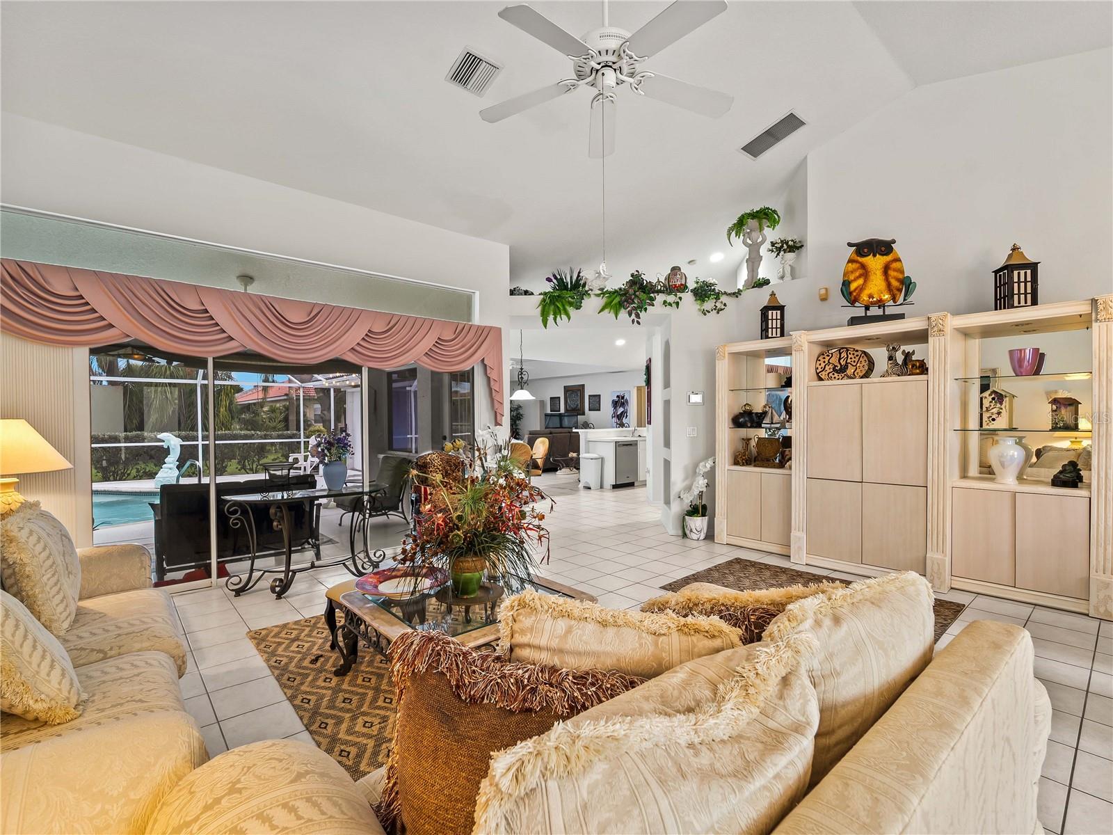 546 LAUREL CHERRY LN — photo 47