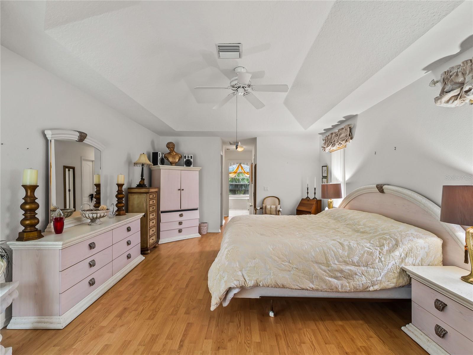 546 LAUREL CHERRY LN — photo 25