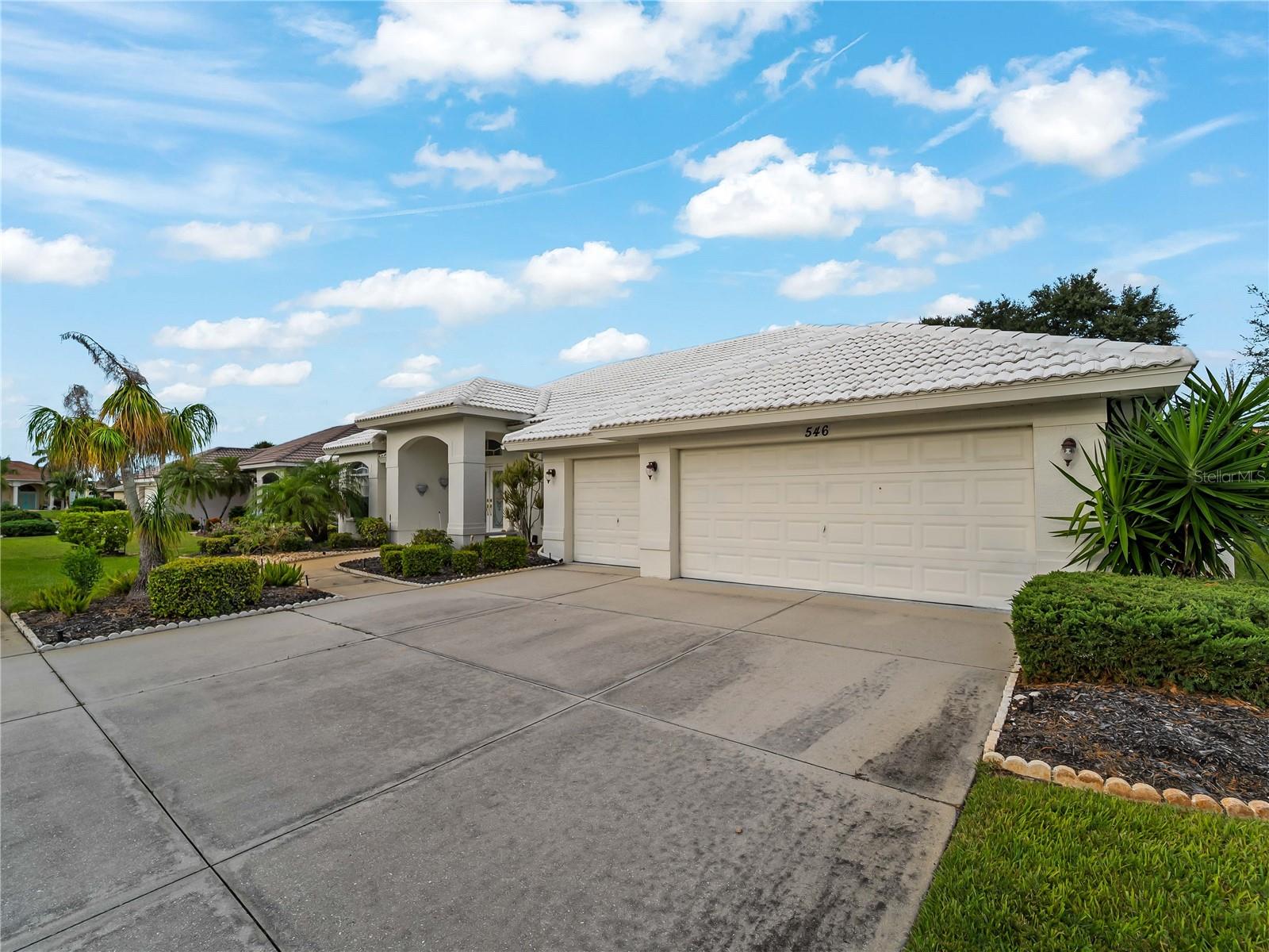 546 LAUREL CHERRY LN — photo 9