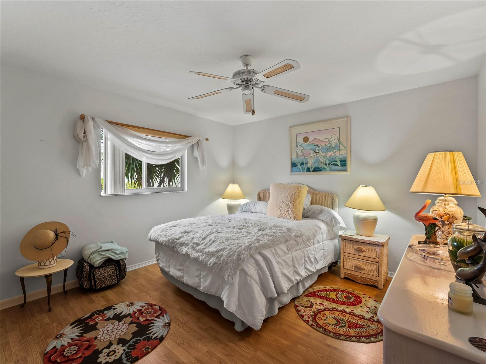 546 LAUREL CHERRY LN — photo 34