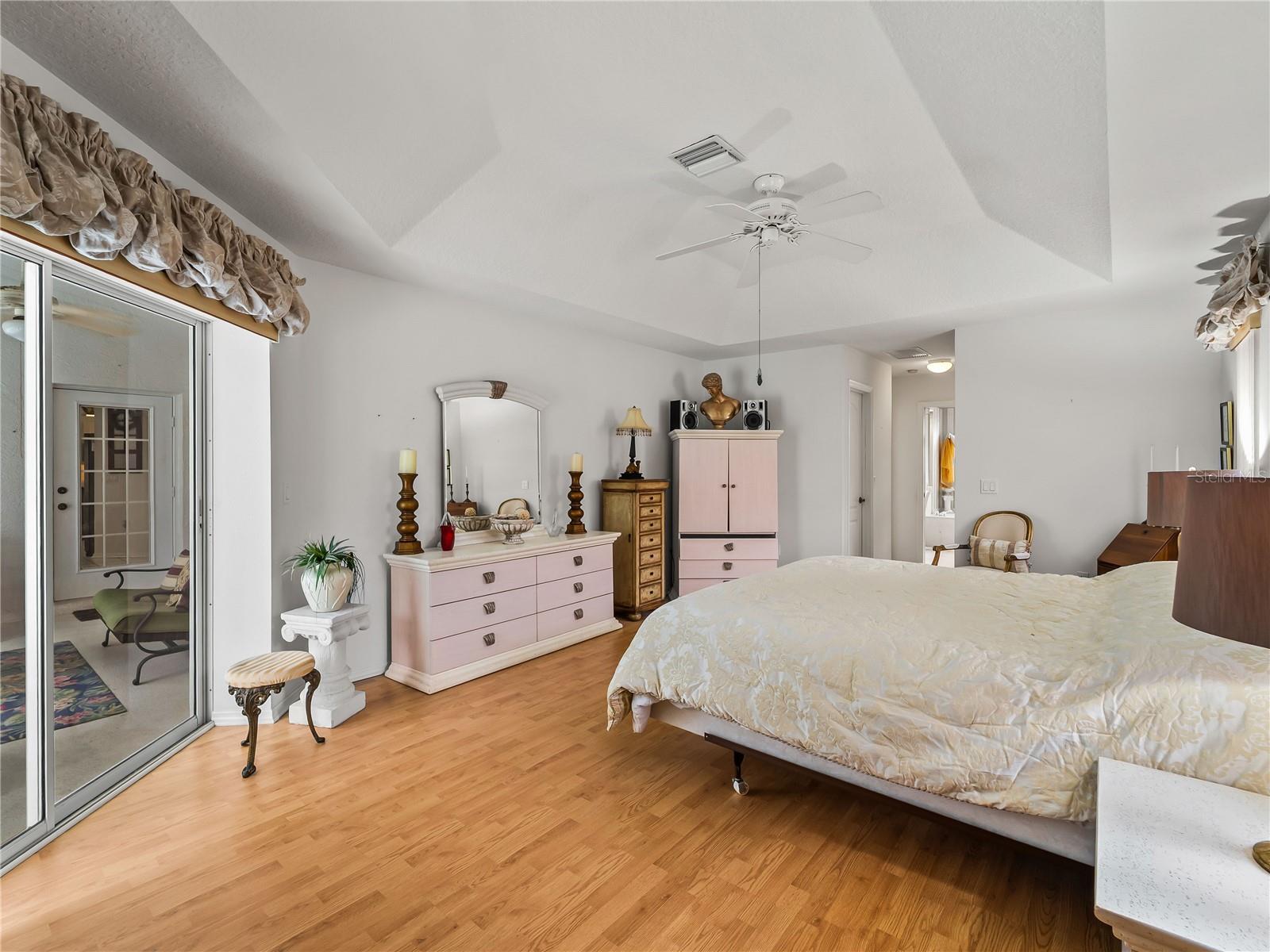 546 LAUREL CHERRY LN — photo 26