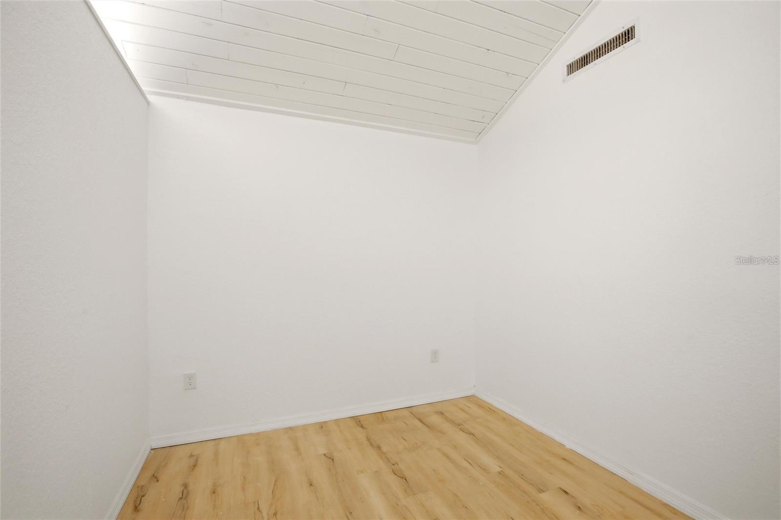 8315 REVELS RD — photo 21