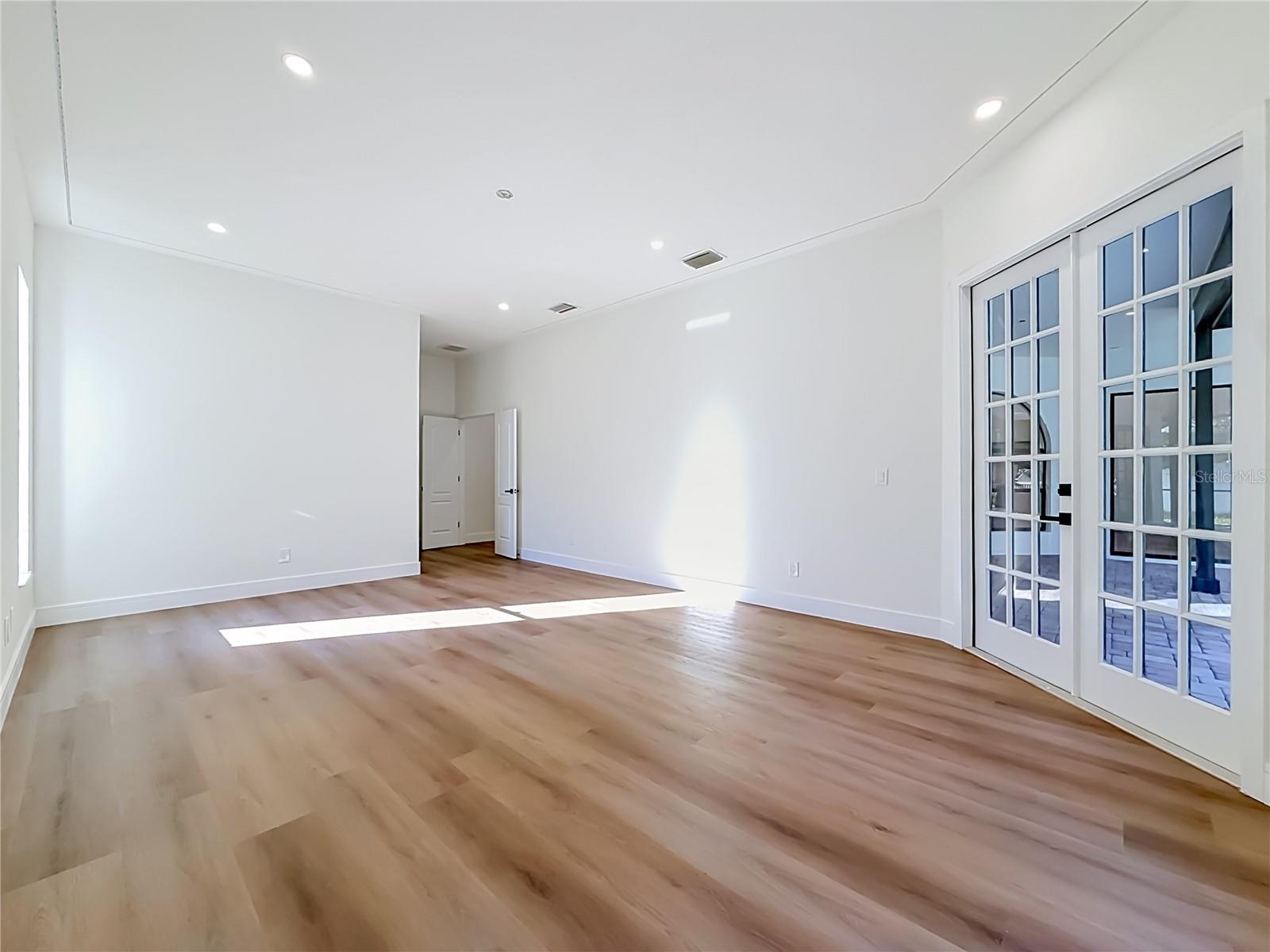 7210 WAREHAM DR — photo 41