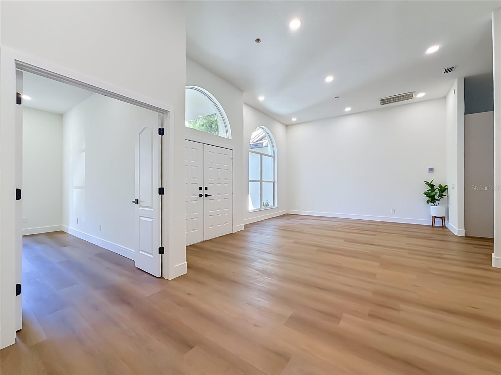 7210 WAREHAM DR — photo 9