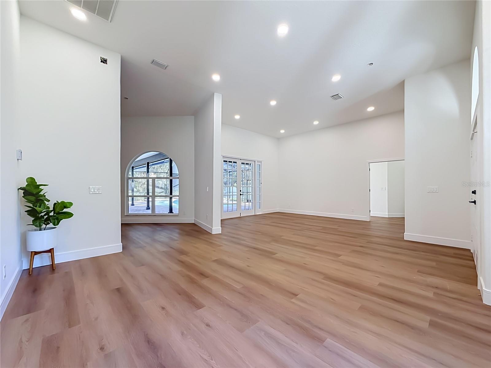 7210 WAREHAM DR — photo 12