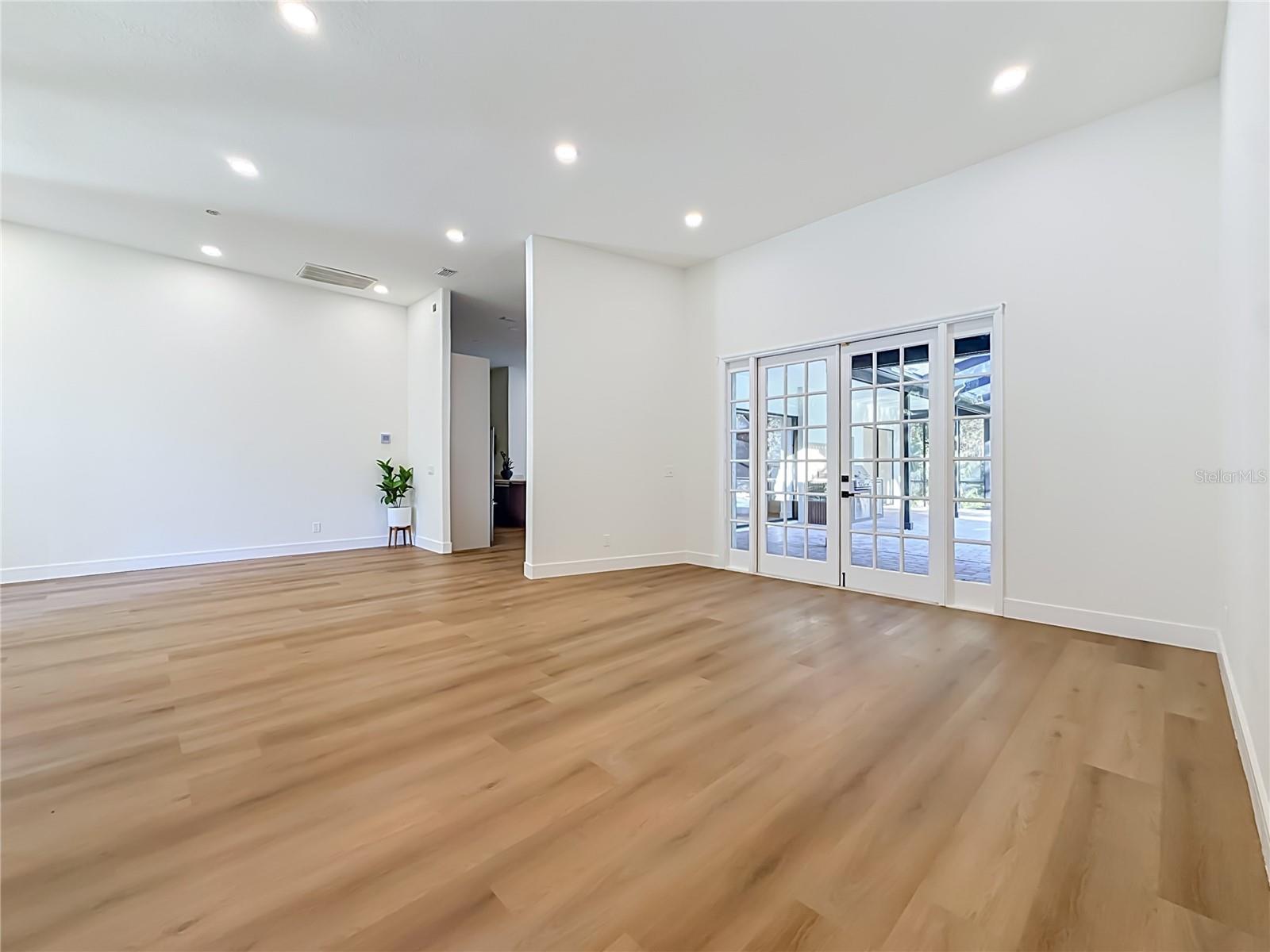 7210 WAREHAM DR — photo 15