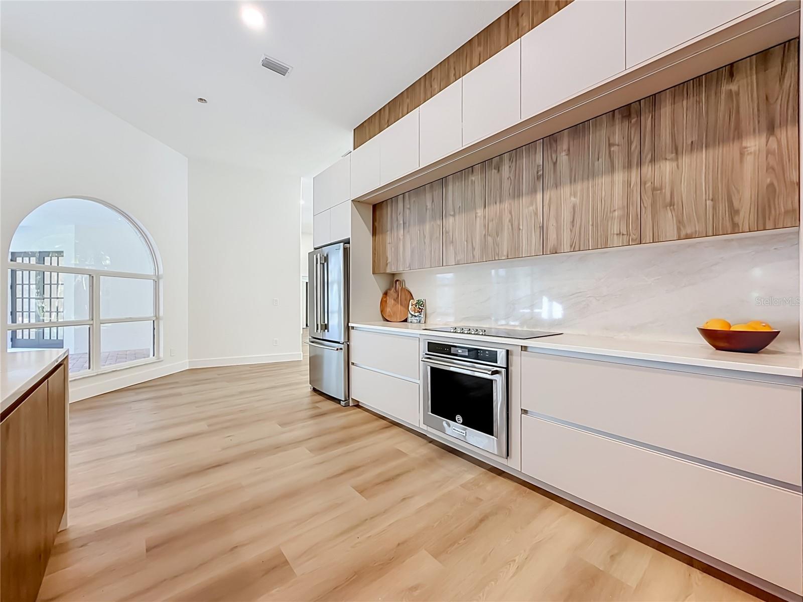 7210 WAREHAM DR — photo 24