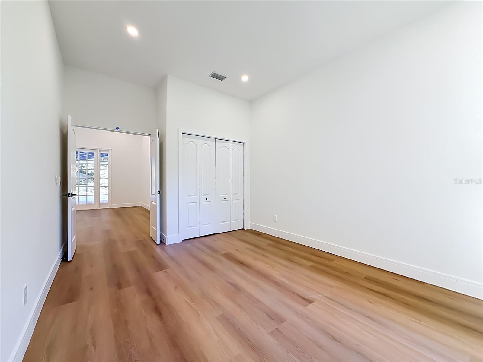 7210 WAREHAM DR — photo 32