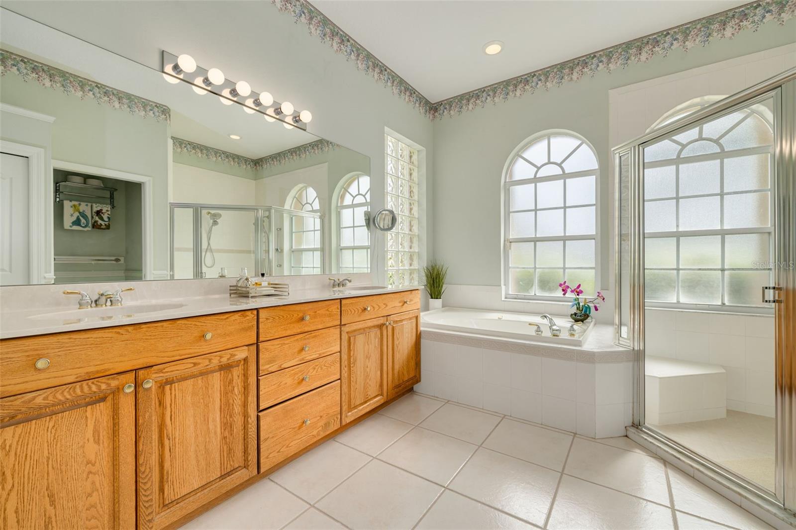 1555 SUNRAY DR — photo 29