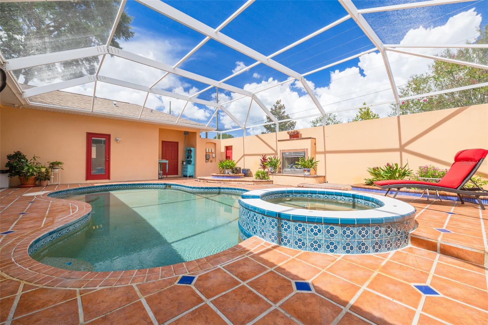 1555 SUNRAY DR — photo 21