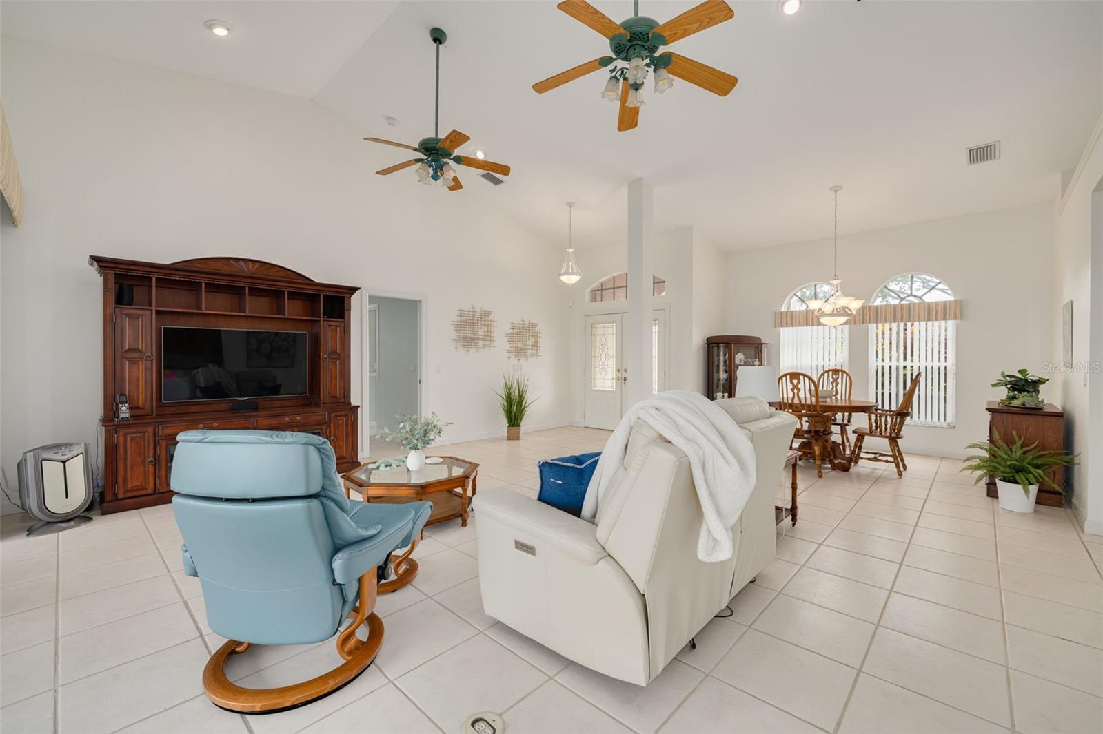 1555 SUNRAY DR — photo 11