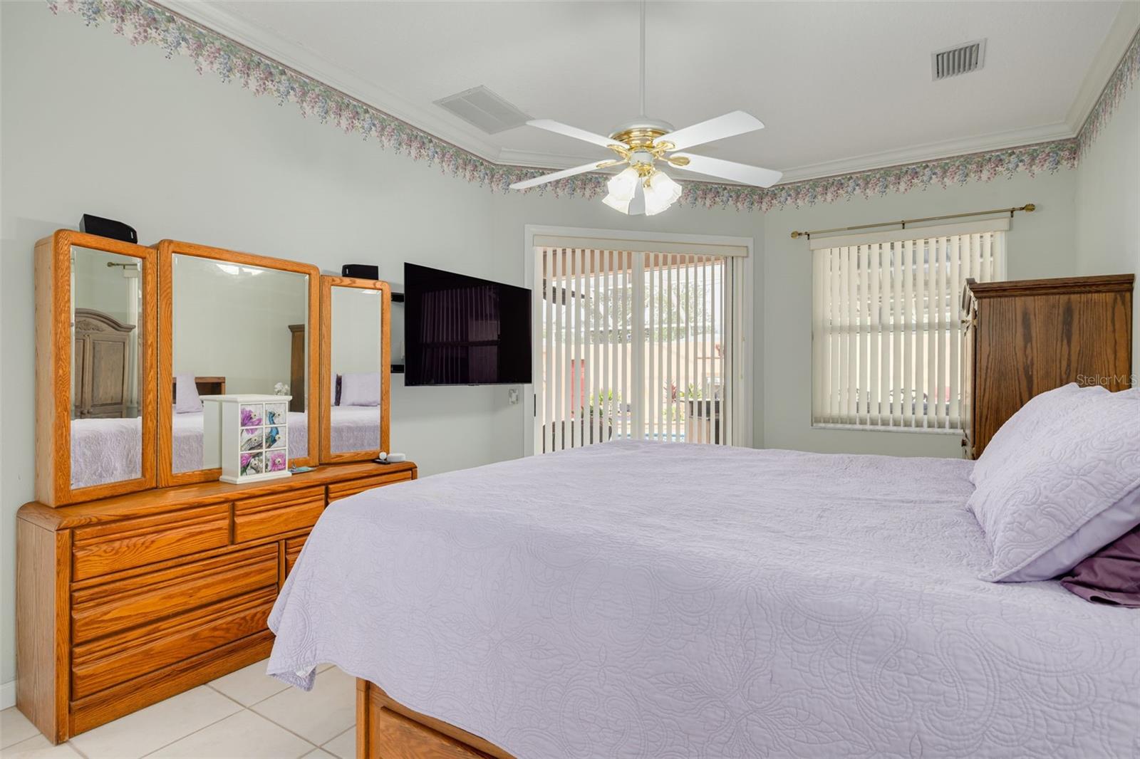 1555 SUNRAY DR — photo 27