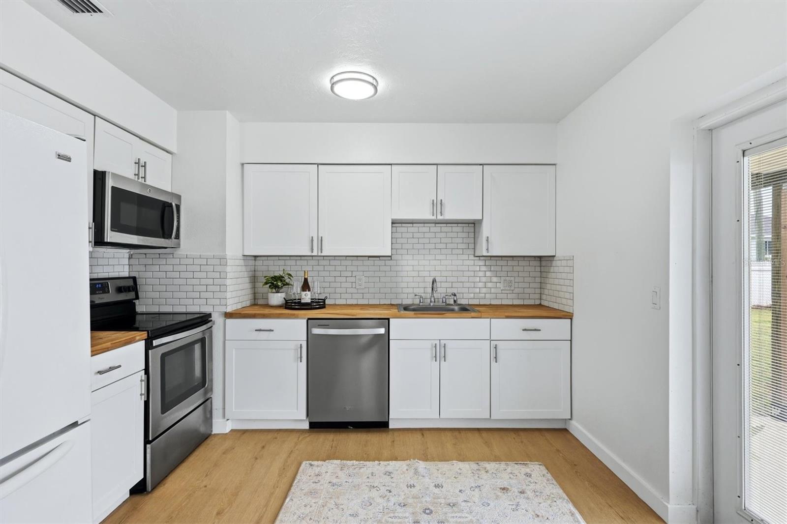 340 51ST ST W — photo 12