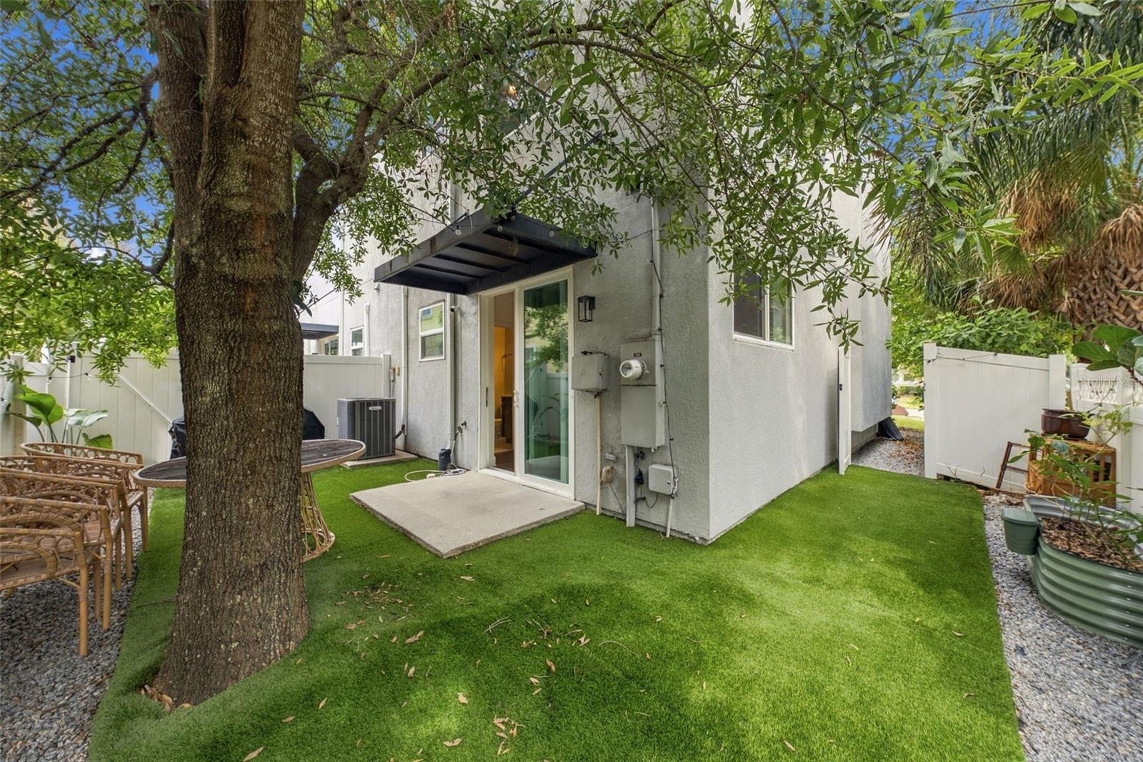 3226 W HORATIO ST — photo 34