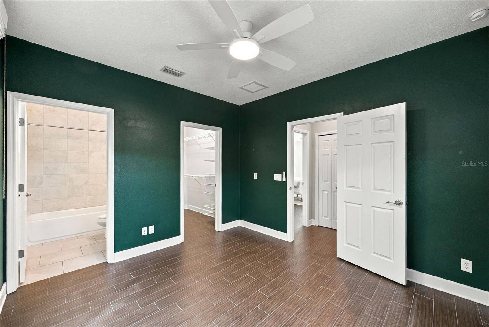 3226 W HORATIO ST — photo 28