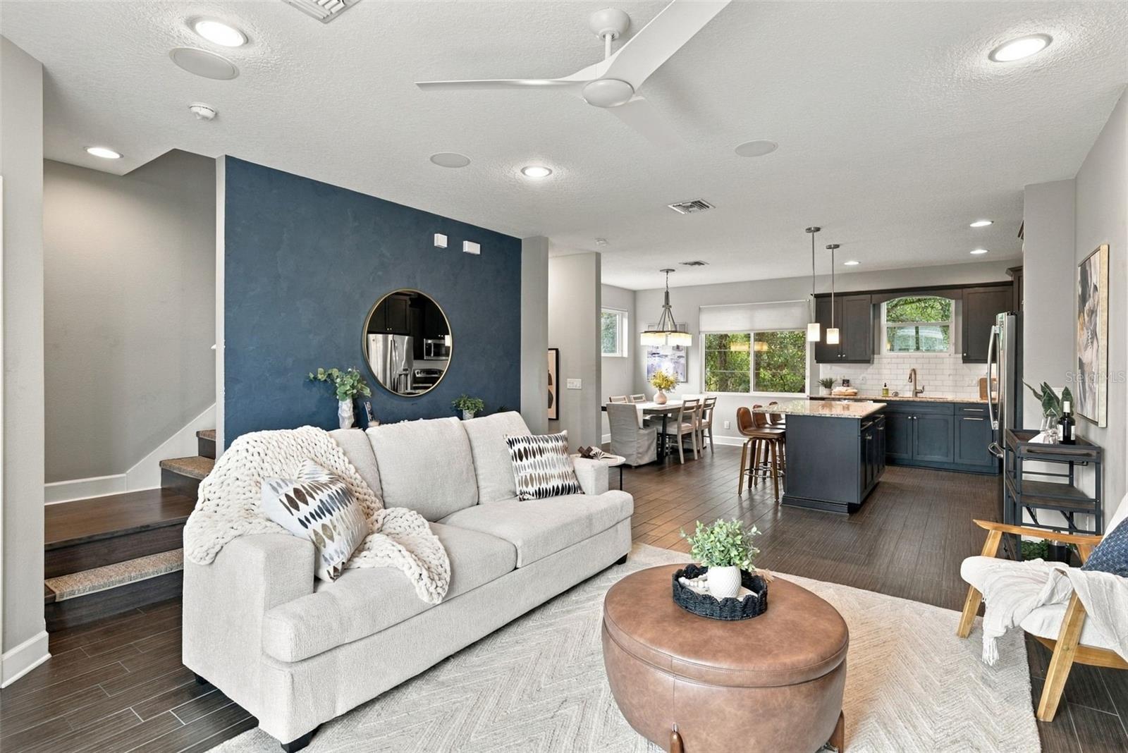 3226 W HORATIO ST — photo 8