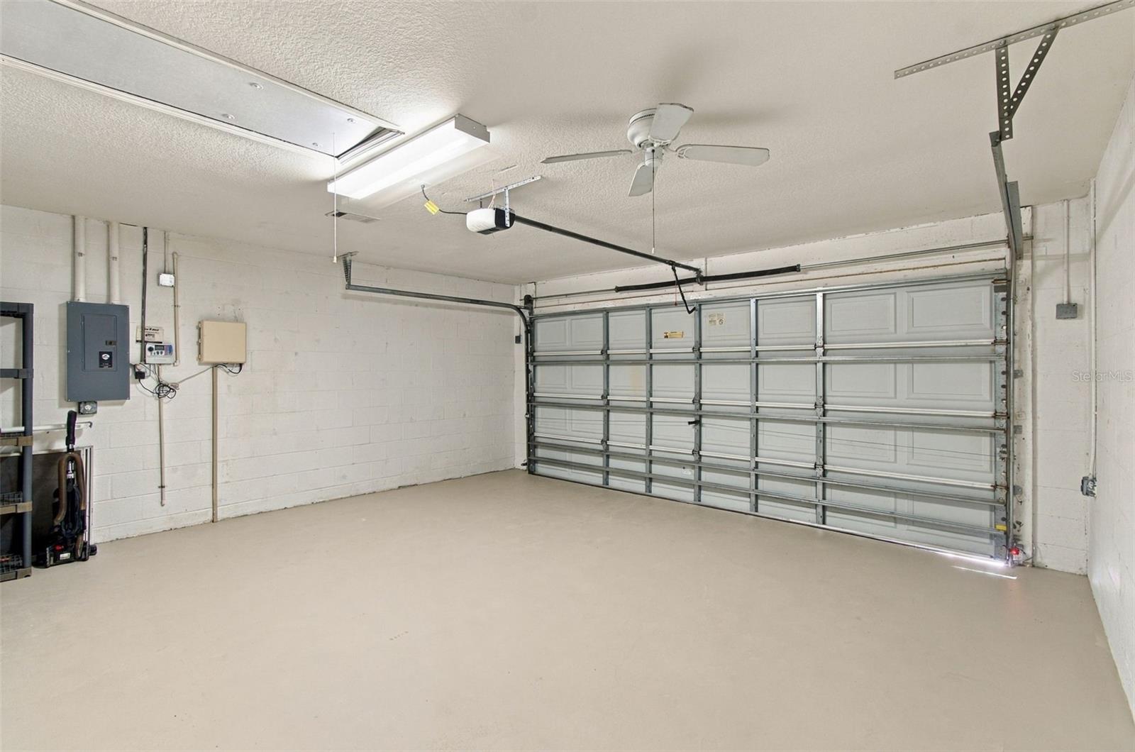 2804 BROOKE PINES CT — photo 39