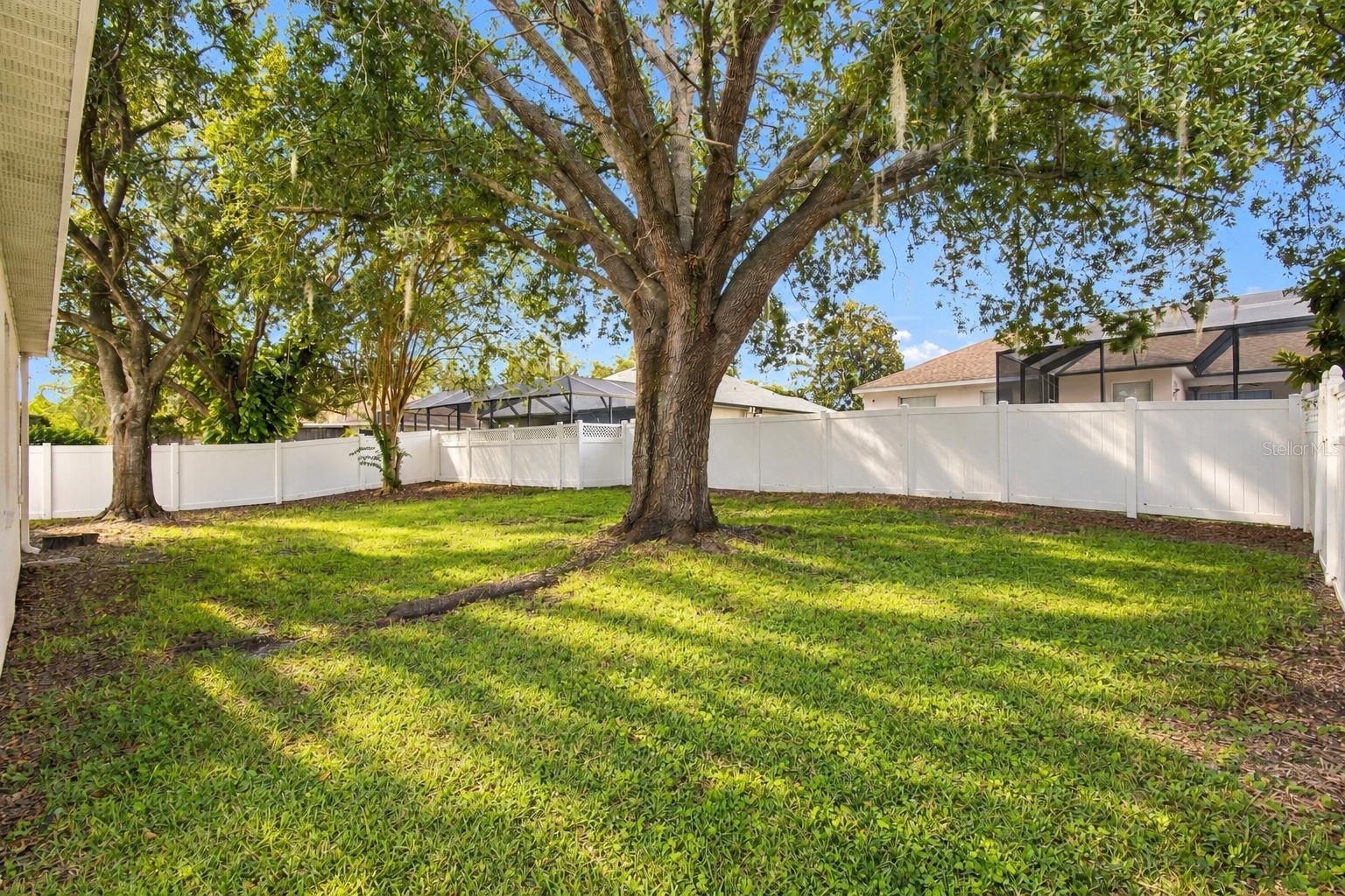2804 BROOKE PINES CT — photo 38
