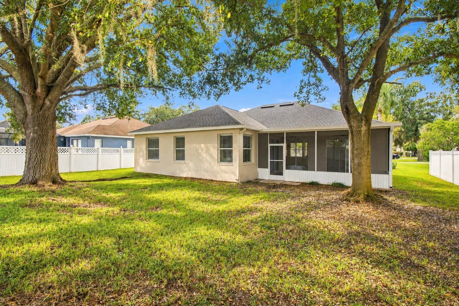2804 BROOKE PINES CT — photo 37