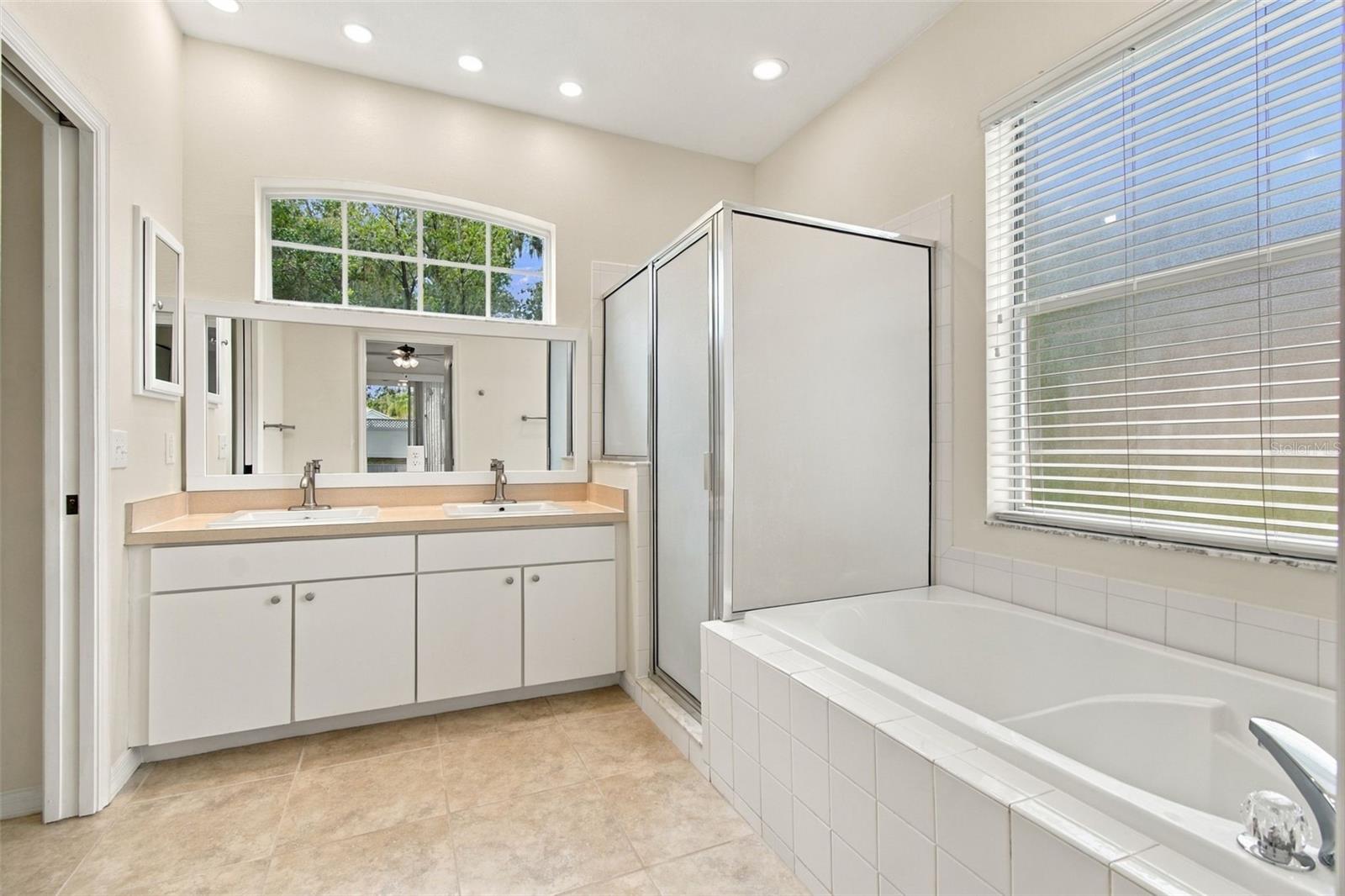 2804 BROOKE PINES CT — photo 25