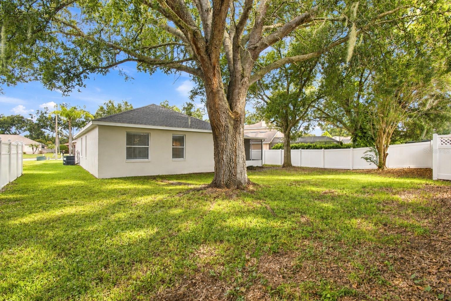 2804 BROOKE PINES CT — photo 36