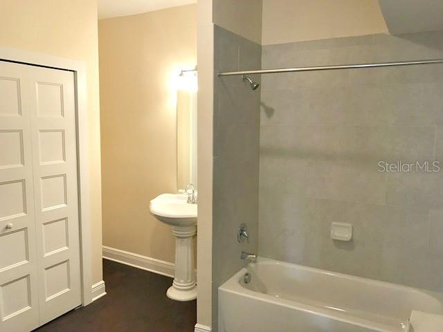 3009 W BAY COURT AVE — photo 6