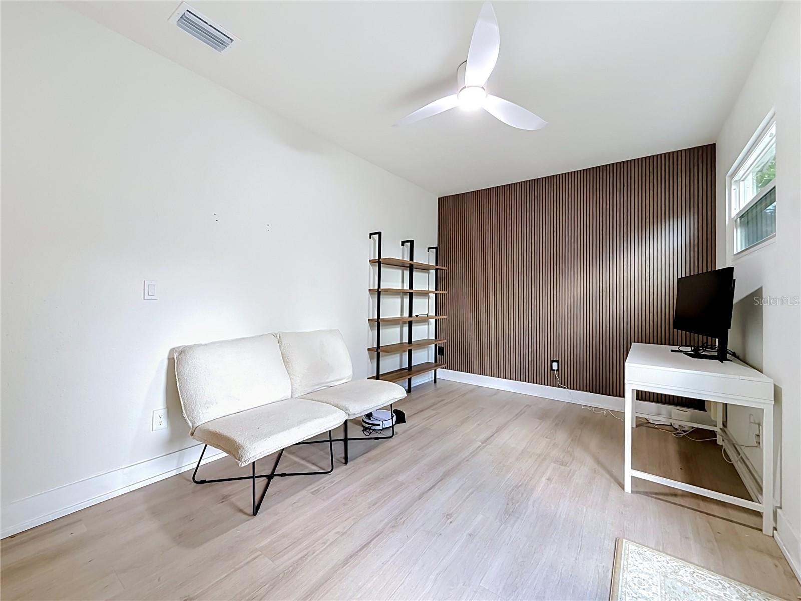 5833 DARTMOUTH AVE N — photo 38