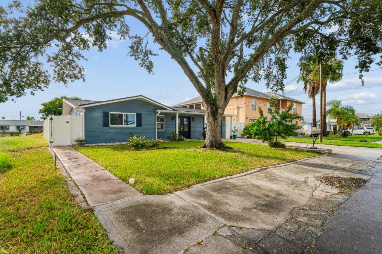 13701 LESLIE DR — photo 58
