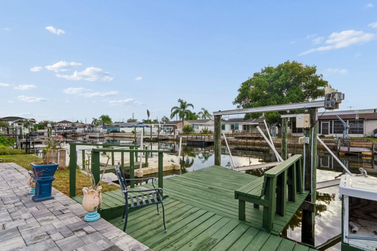 13701 LESLIE DR — photo 4