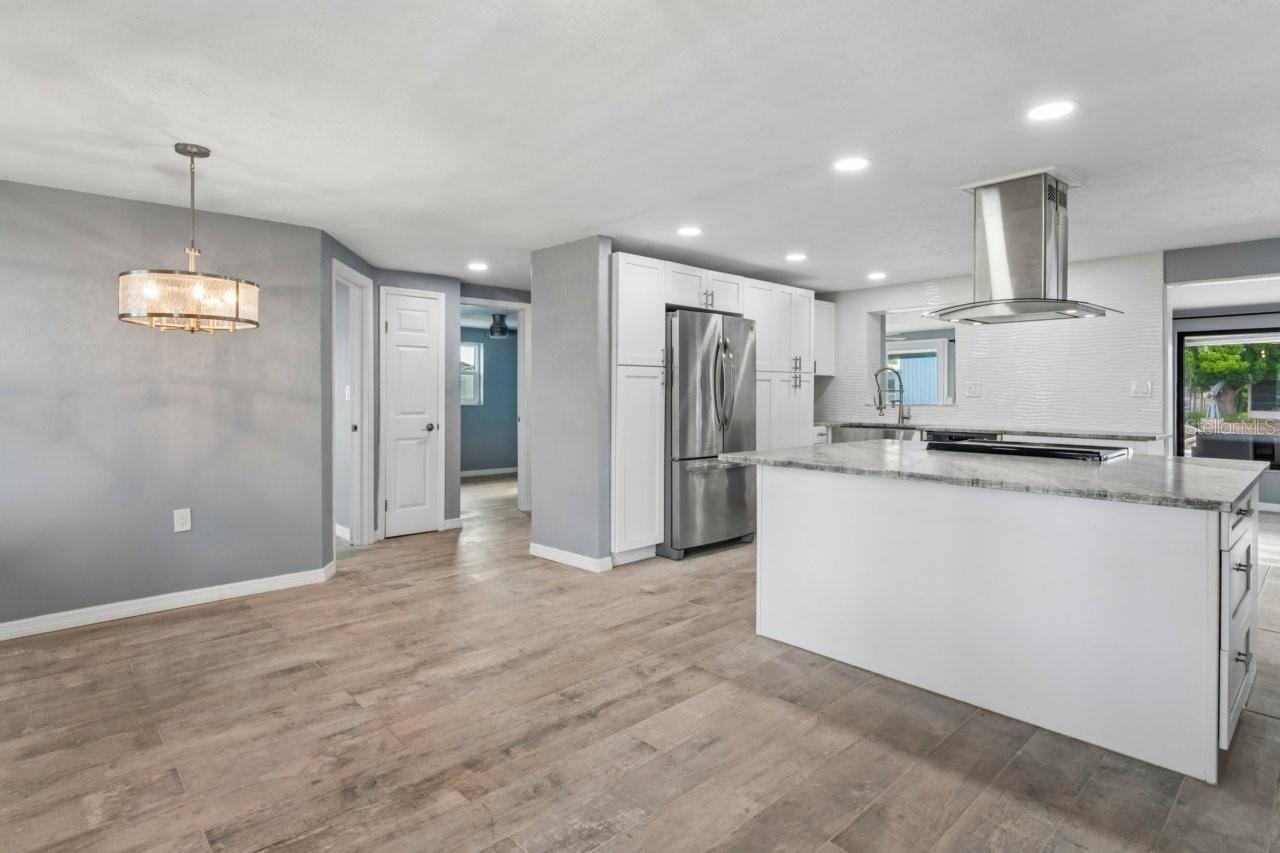 13701 LESLIE DR — photo 15