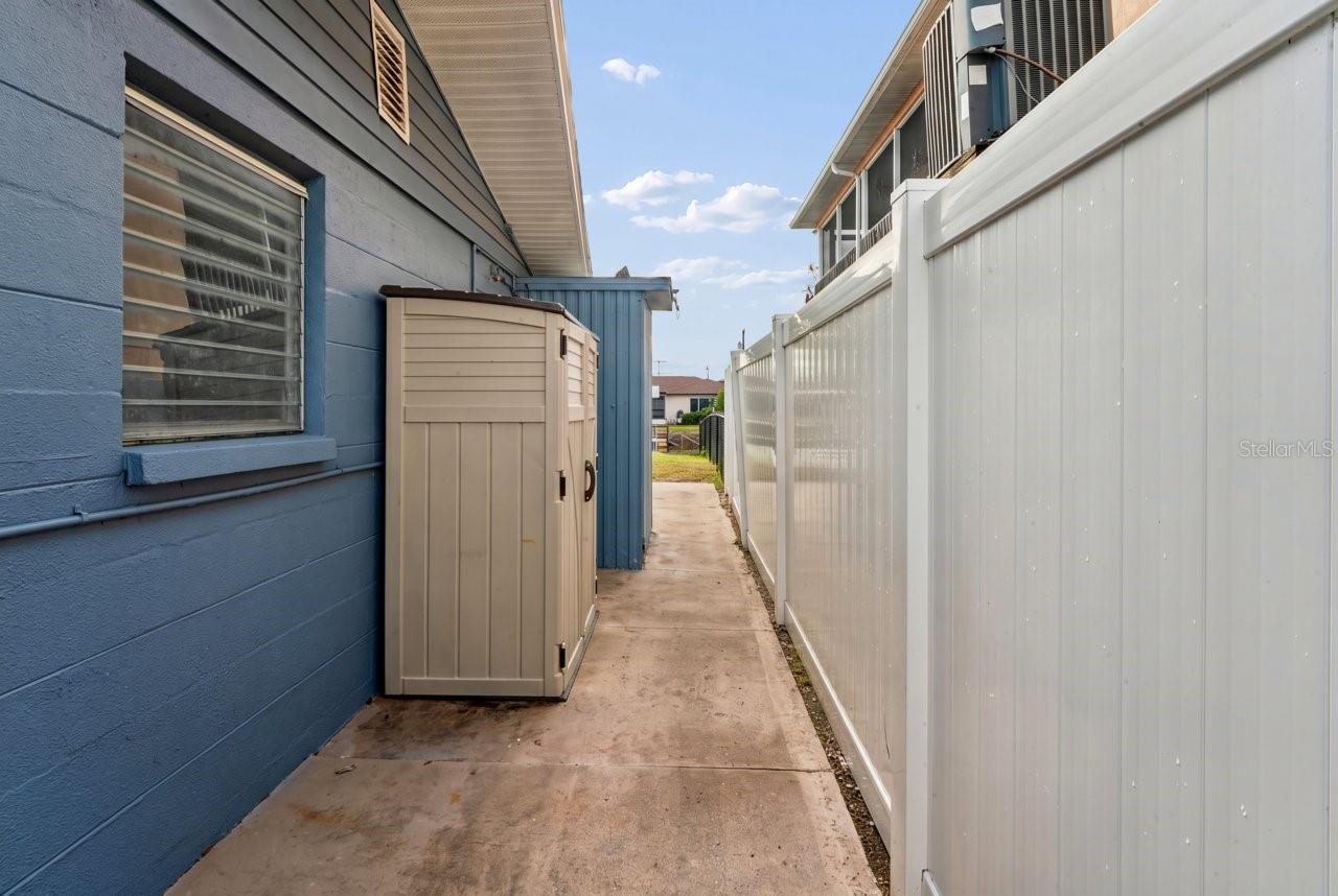 13701 LESLIE DR — photo 67