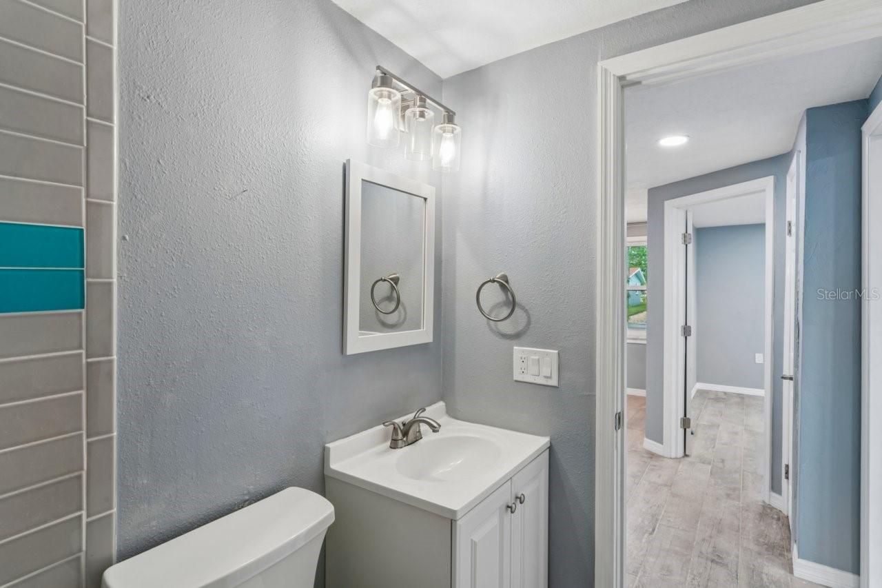 13701 LESLIE DR — photo 41