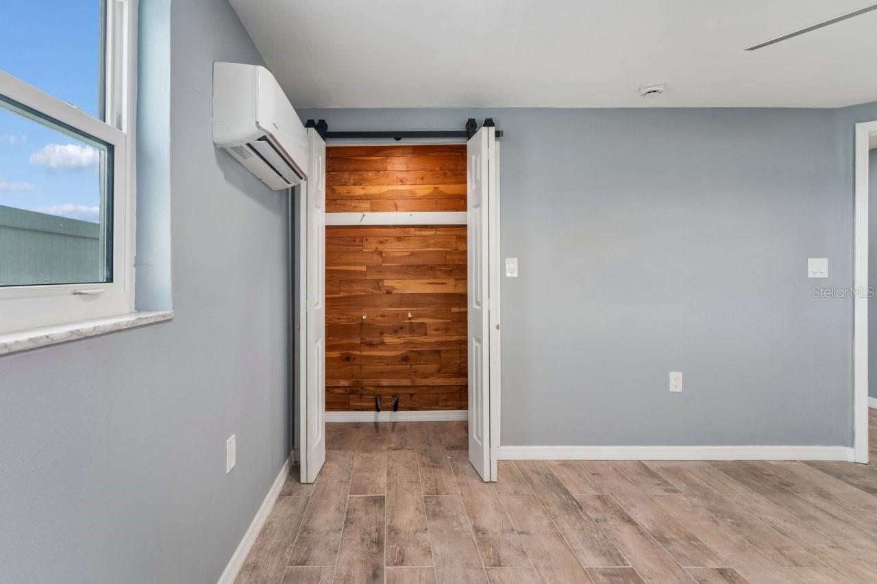 13701 LESLIE DR — photo 36
