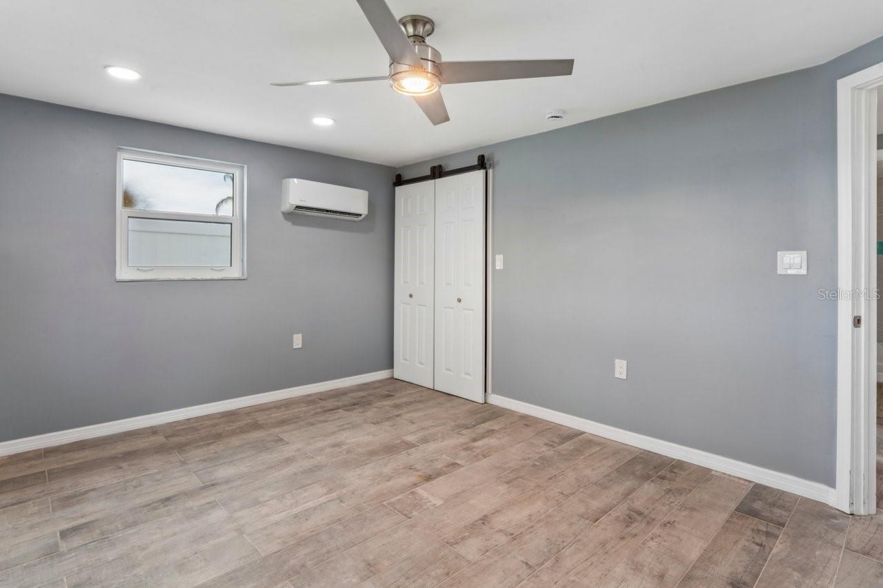 13701 LESLIE DR — photo 28