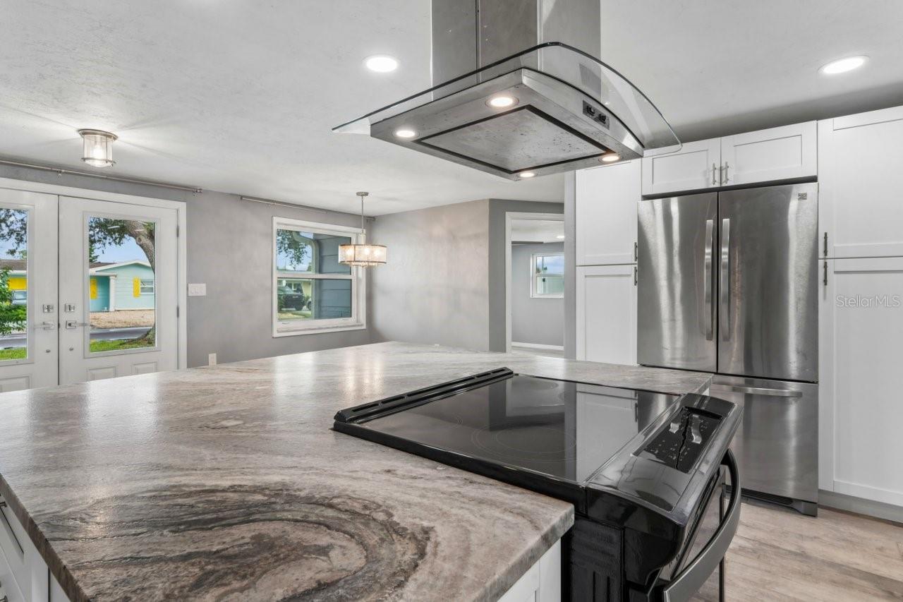13701 LESLIE DR — photo 11
